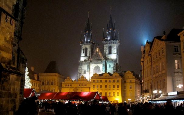 Prgaue New_Year_Old_Town_Square