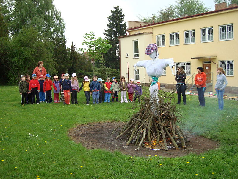 Skolka paleni carodejnice