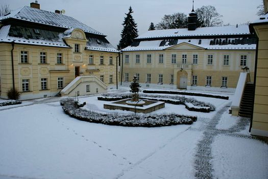Courtyard-Jeneralka castle
