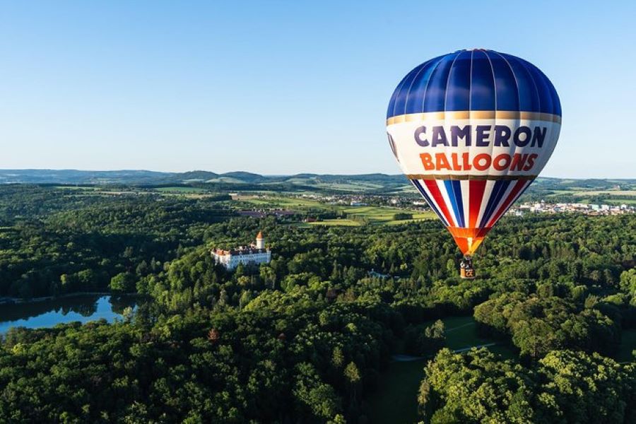 Hot air balloon