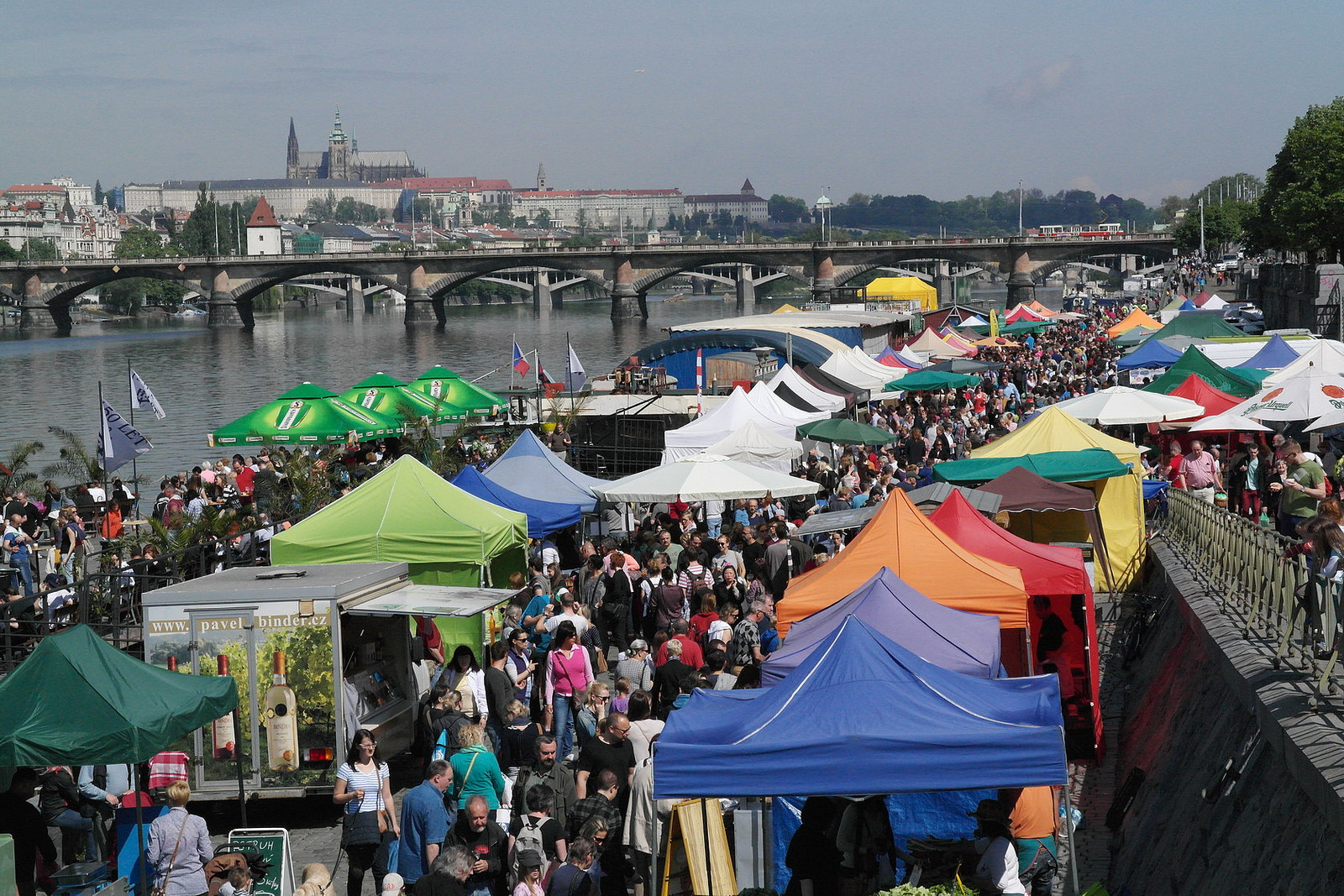 Náplavka