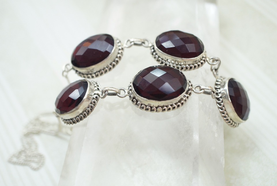 Exceptional antique Bohemian Garnet ring. – BabaBarock, Baba Store