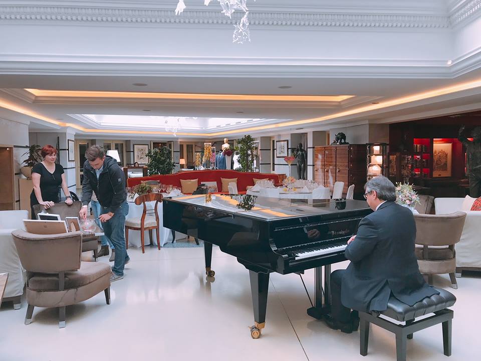 Aria Hotel