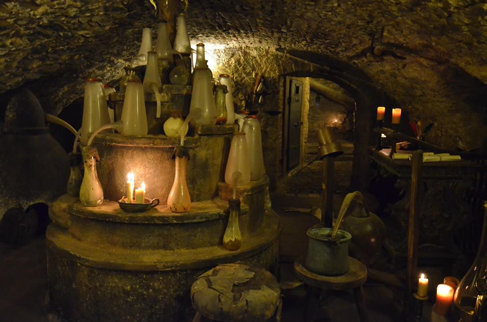 The distilling furnace