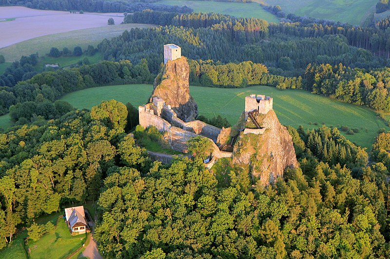 Trosky Castle