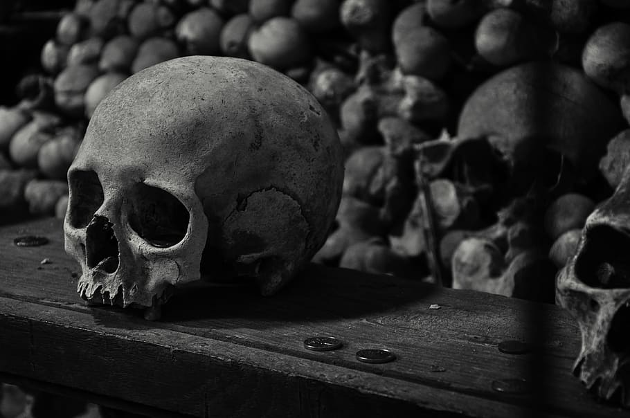 Kutna Hora bones skulls