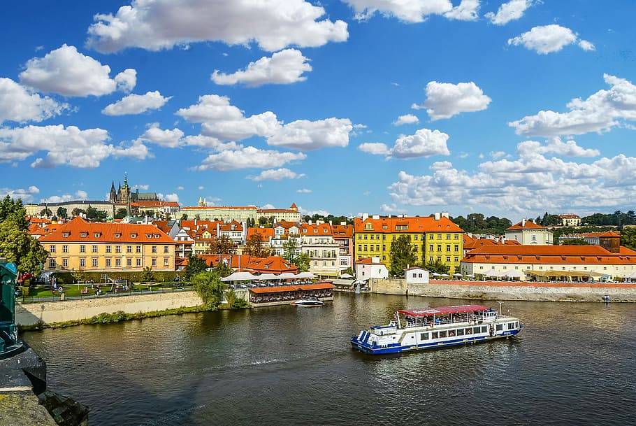 Cruise in Vltava river Prague